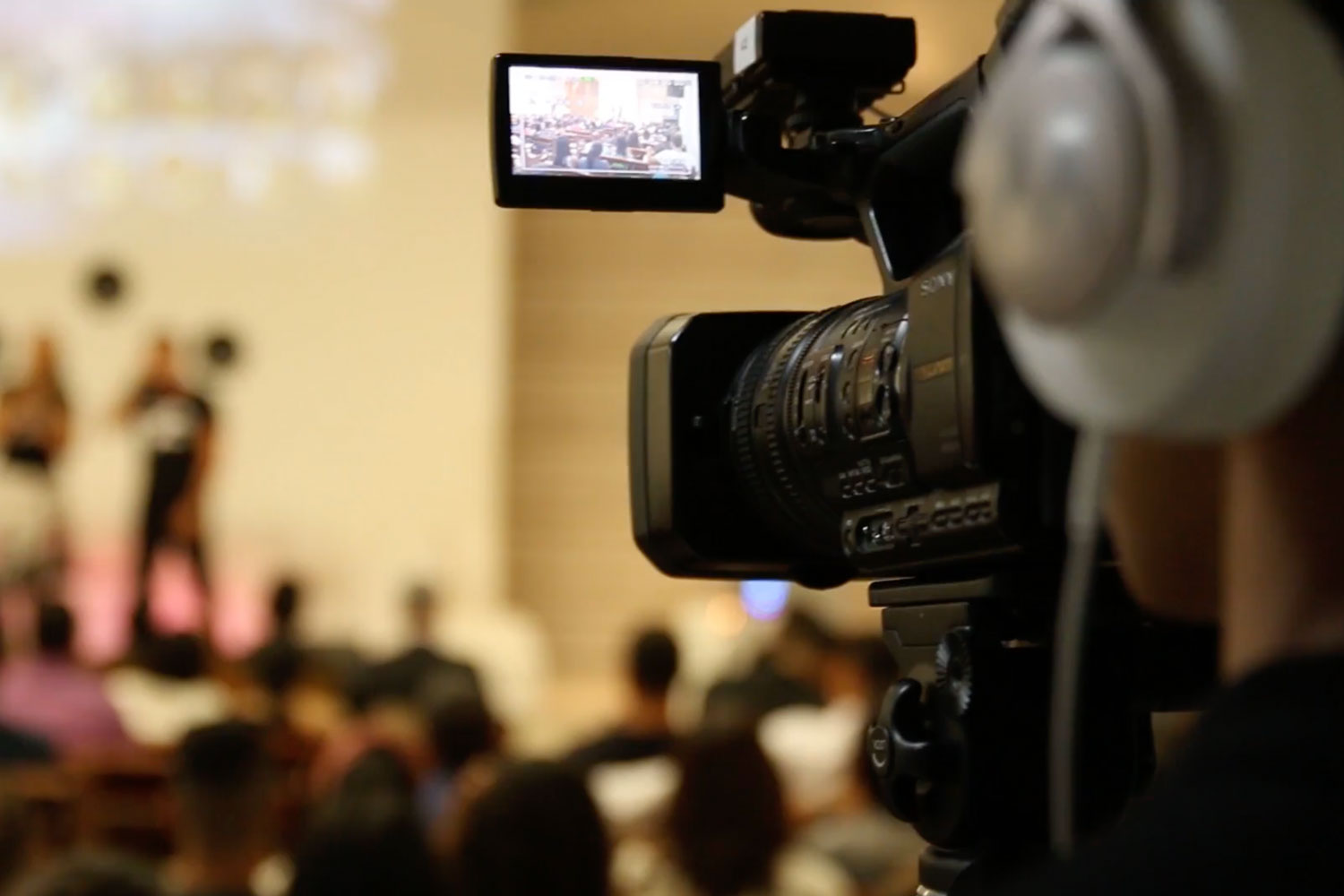 Creative equipment rental startup